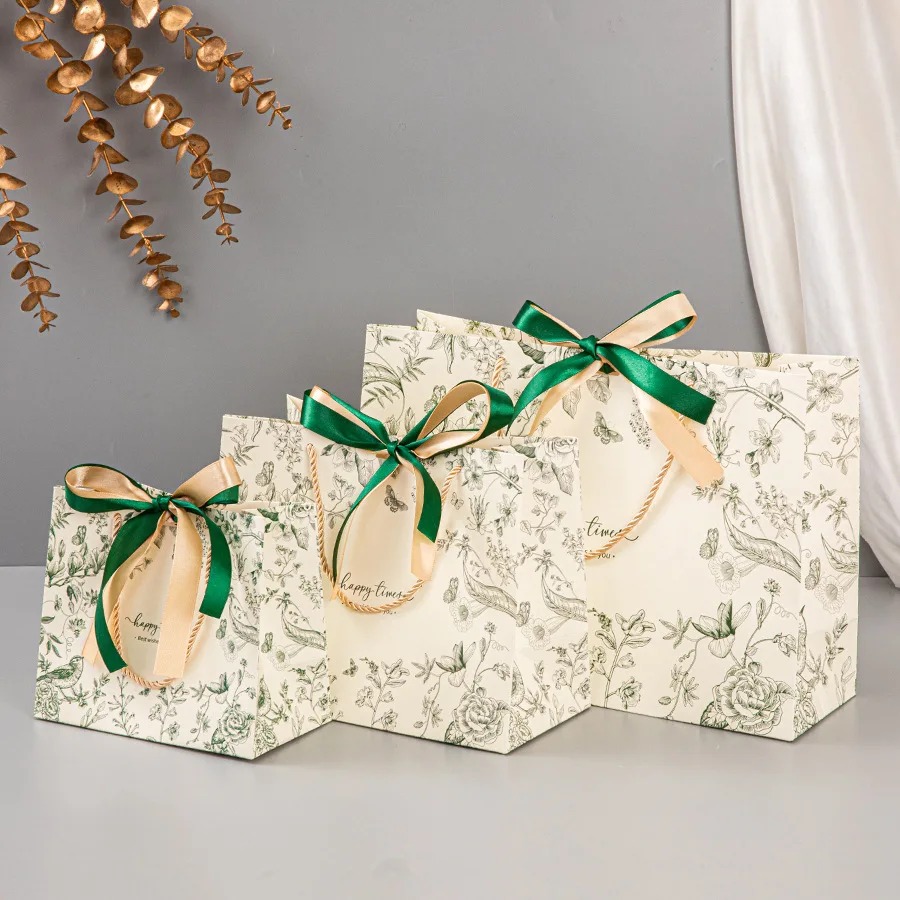 10 sacs cadeaux en papier à im - Luxury Skincare Packaging avis et prix